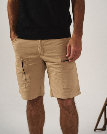 Men's loose-fitting solid color multi-pocket cargo shorts