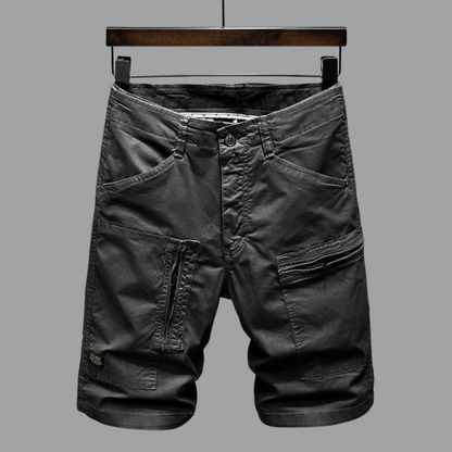 Men's loose-fitting solid color multi-pocket cargo shorts